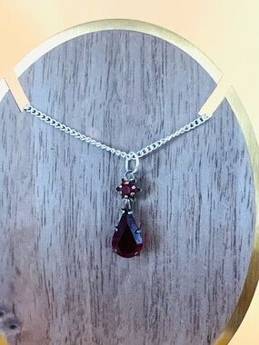 Vintage silver Red Teardrop Pendant Necklace